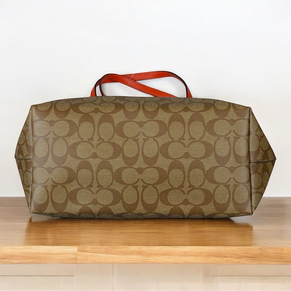 Coach City Zip Tote Bag - Picture 7 of 7